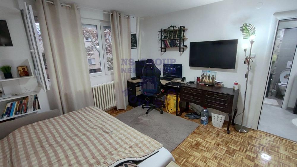 Slika 2 - Odlican dvoiposoban stan na Staroj Detelinari.